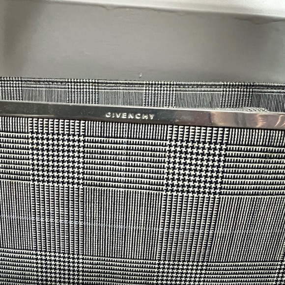 Rare Givenchy Plaid Tote w/COA - Picture 3 of 11